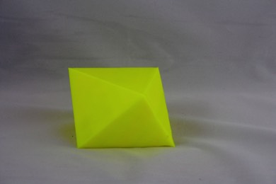 cube_yellow_blocky_white